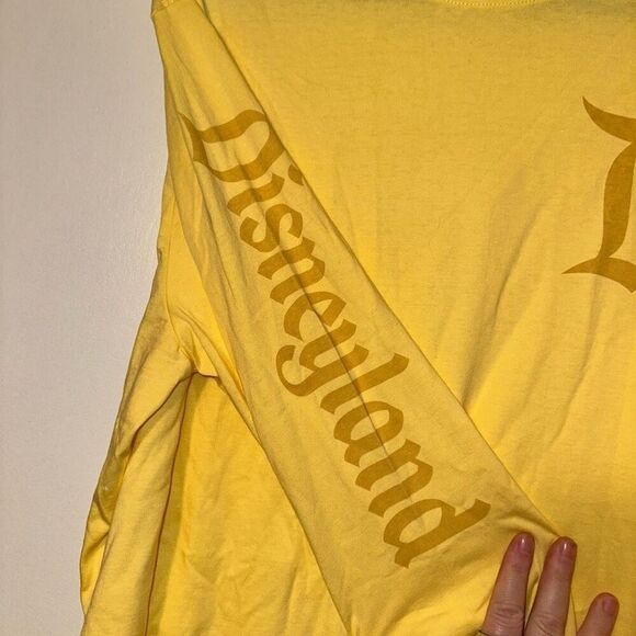 Disneyland Yellow Long Sleeve Graphic Shirt Unisex Large NWT - Picture 4 of 10